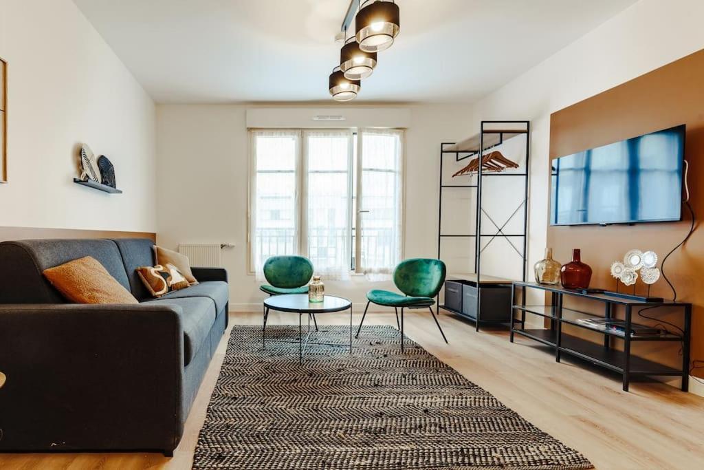 Moderne - Disneyland & Val D'europe * Chessy (Seine-et-Marne)